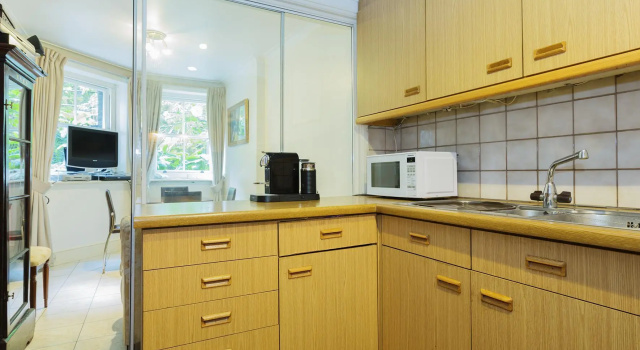 Veeve  2 Bed Flat Iverna Gardens Kensington