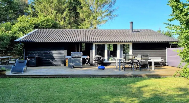 "Duran" - 4.1km from the sea in Sealand