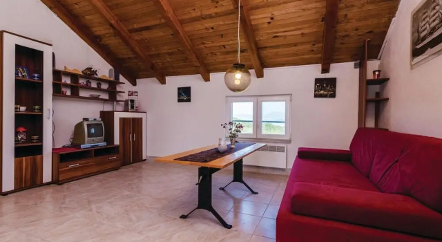 Nice Home in Sreser With Wifi and 2 Bedrooms, Забронировать Отель Отели Срезер с парковкой, Парковка