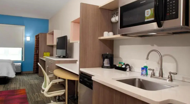 Четырёхместный люкс Home2 Suites By Hilton Lake Charles