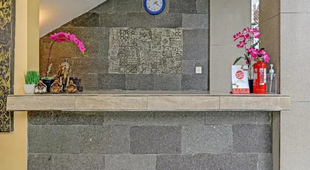 OYO 90155 Landuh Merta Residence