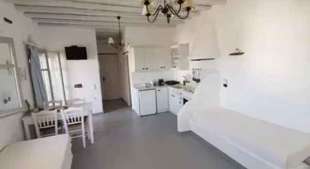 Elia Apartments