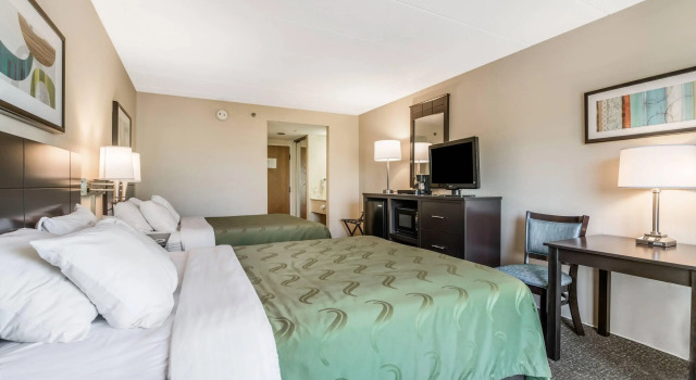 Четырёхместный номер Standard Quality Inn Portsmouth