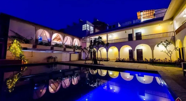 Bouganvillea Boutique Beach House, Забронировать Бутик-отель Отели штата Махараштры с бассейном, Бассейн