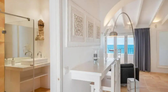 Люкс Superior Porta Nova Suites Altea