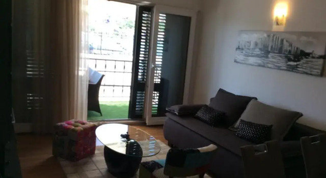 Апартаменты Цокольный этаж с 2 комнатами Apartments Svjetlana