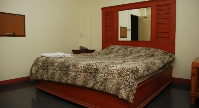 Nuttasit Apartment, Rezervovat Apartmán Hotely v Petchaburi s parkováním, Parkování