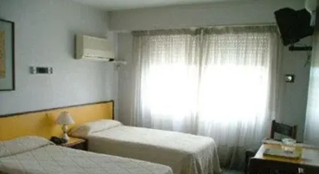Plaza Hotel, Rezerwuj Hotel Hotele w Buenos Aires z basenem, Basen