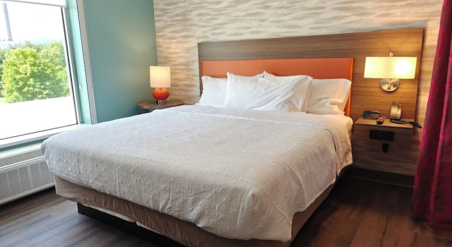 Люкс c 1 комнатой Home2 Suites By Hilton Bristol
