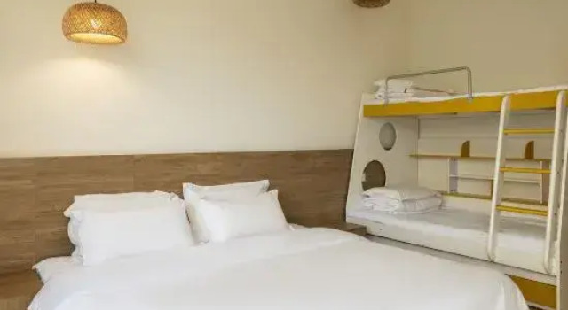 Люкс Deluxe Zhang Xiaoying Seaside Garden Hotel