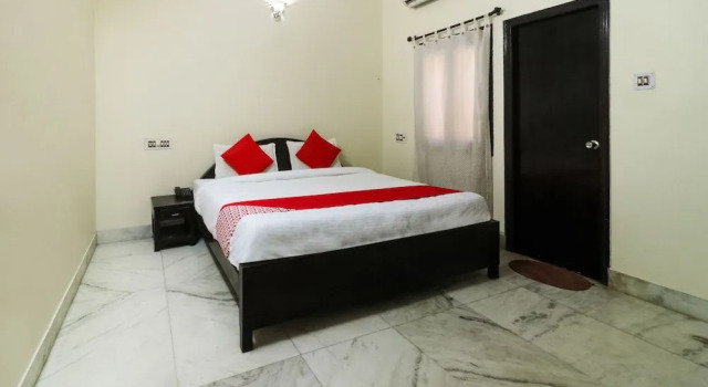 Oyo 28326 Hotel Siddhi Vinayak
