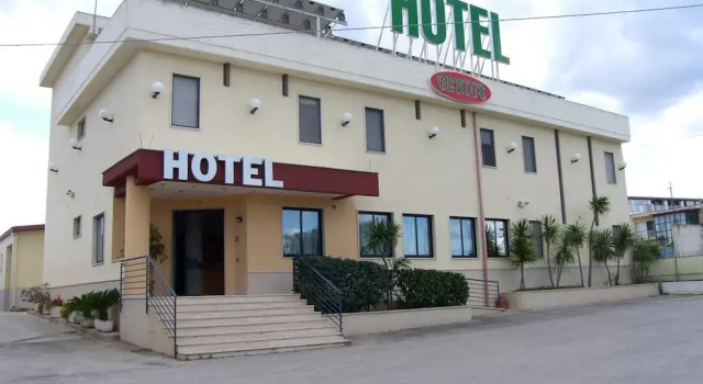 Genius Hotel