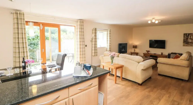 The Lodge, Buchen Sie Ferienhaus Disley Cheshire