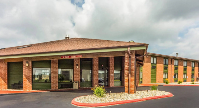 Blisspoint Inn Columbia City, Prenota Hotel Hotel a Indiana con parcheggio, Parcheggio