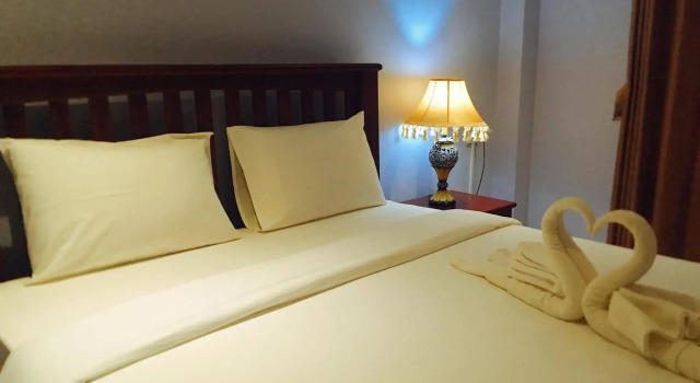 Long Ngum View Resort, Buchen Sie Resort Ban Thinkèo 