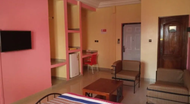 Полулюкс Residence Abdou Diouf 2