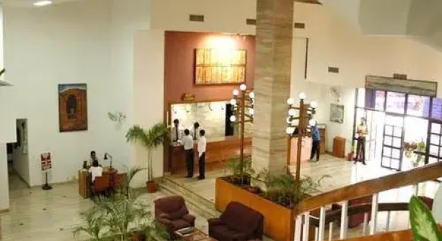 Hotel lake View Ashok, Забронировать Отель Отели штата Махараштры 3 звезды, 3*