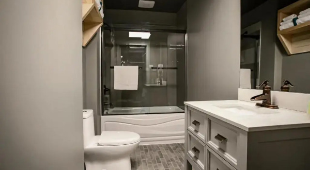 Четырёхместный номер Standard La Suite Hotel