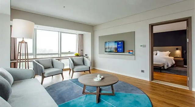 Люкс с видом на горы Holiday Inn Express Jiangmen Jianghai by IHG