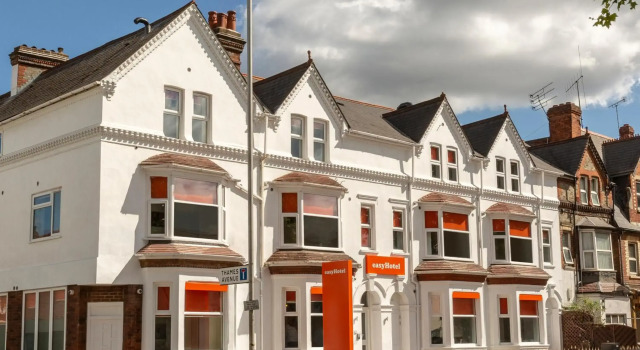 Easyhotel Reading, Забронировать Отель Отели Рединга с парковкой, рядом с Reading Central Library, Парковка