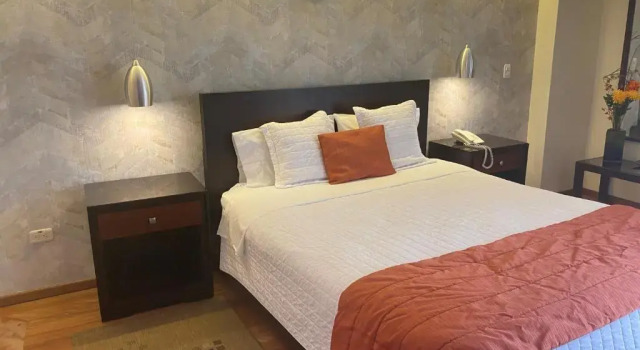 Suite Suites Metropoli