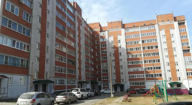 Большая 2х комнатная на Гладкова 26