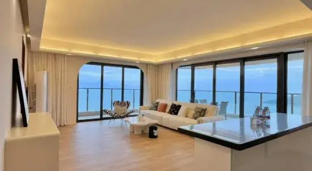 Люкс с 2 комнатами с балконом Pick up the sea and sea view beautiful accommodation (Huizhou Xiaoxiaowan Store)