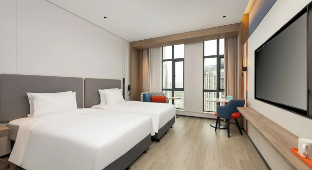 Четырёхместный номер Standard Holiday Inn Express Shangrao Railway Station by IHG
