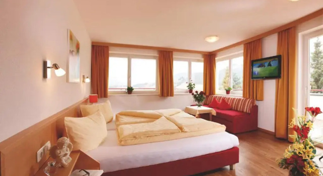 Номер Comfort Hotel Alpenroyal