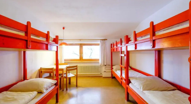 DJH Jugendherberge Pottenstein, Varaa Hotelli Hotellit Baijeri pysäköinnillä, Pysäköinti