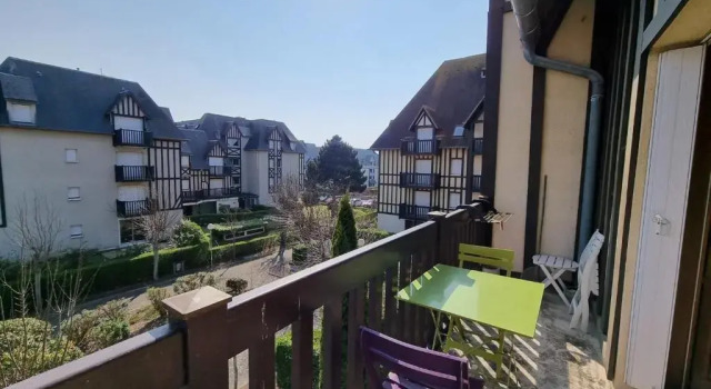 Апартаменты Nice 38 M2 Bright With Balcony Near The Sea