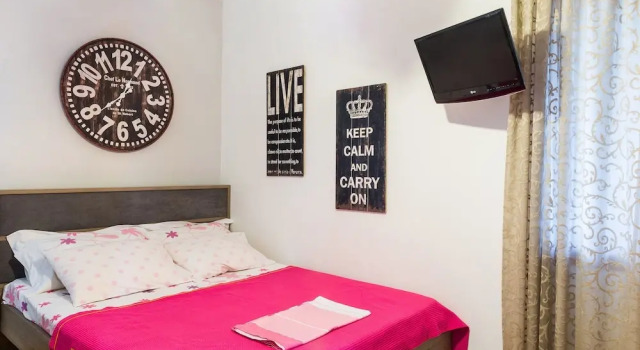 Dream Lux Flat with Great Outdoor Pool & Parking