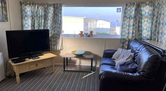 Affordable pet Friendly Caravan Trimingham, Book Feriehus Sommerhuse i Mundesley, Hytte