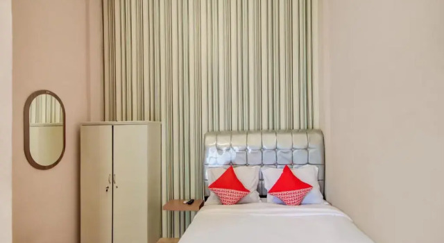 Двухместный номер Standard RedDoorz at Sonya Homestay Tebing Tinggi