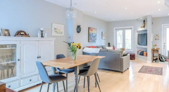 Beautiful, Modern & Spacious 2 Bedroom House, Varaa Hotelli Toronto 