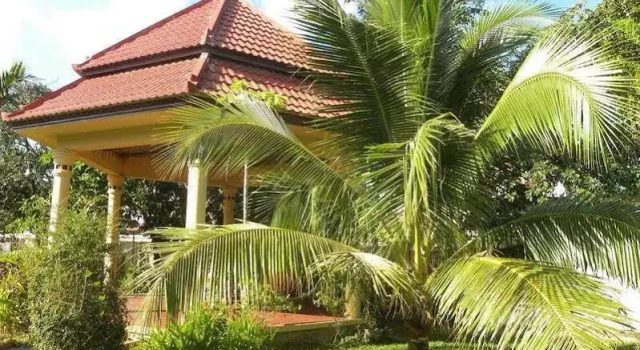 Oasis Garden Guesthouse, Boek Hotel Hotels in Kep Province met parkeren, Parkeren