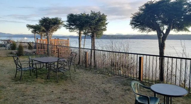 Номер Economy Above Tide Motel