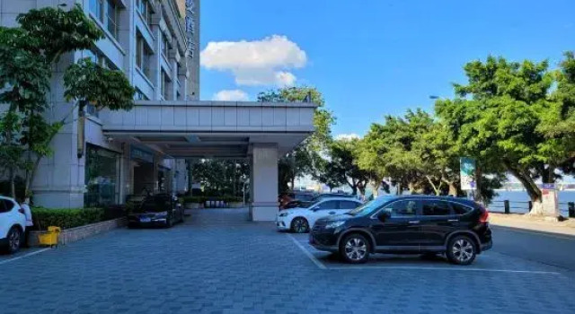 Sanbu Holiday Hotel, Boek Hotel Hotels in Guangdong met parkeren, Parkeren