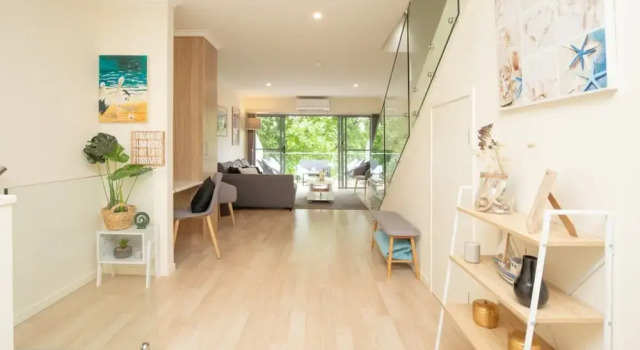 Generous 2-bed Townhouse With A Private Balcony, Rezervovat Hotel North Batemans Bay New South Wales
