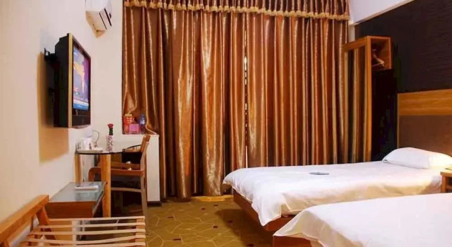 Nine Days Fashion Hotel Zhengzhou China World Trade Center 360 Square, Rezervovat Hotel Čeng-čou Henan