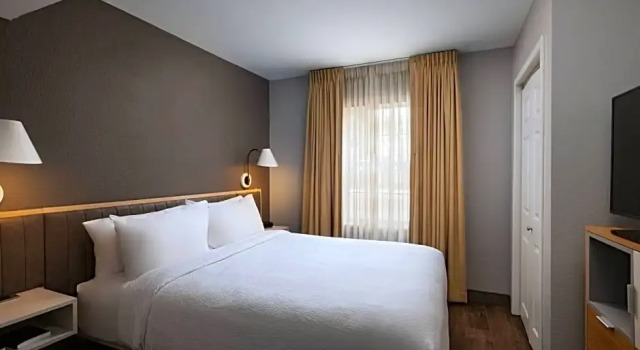 Четырёхместный люкс с 2 комнатами TownePlace Suites by Marriott Baton Rouge South