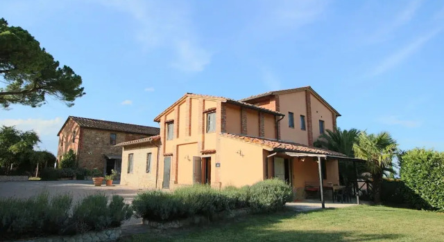Apartment Near Lake Trasimeno With Pool, Buchen Sie Ferienwohnung Castiglione del Lago 