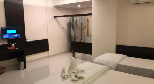 Номер Premier Kyriad Hotel Vijayapura