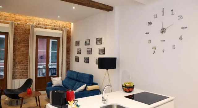 Piso Moderno a 2 minutos del Casco Viejo con Parking Gratis, Rezerwuj Hotel Hotele w Baskonia z parkingiem, Parking