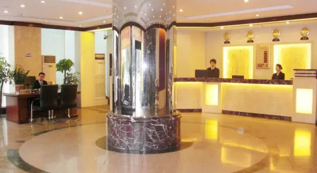 Shenzhen Yong An Hotel, Rezerwuj Hotel Hotele w Shenzhen z parkingiem, Parking