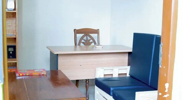L &j modern backpackers BnB, Book Bed and Breakfast Billige hoteller i Dar es-Salaam