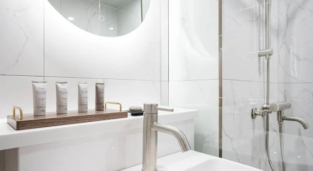 Люкс Brown Dot Hotel Ajung