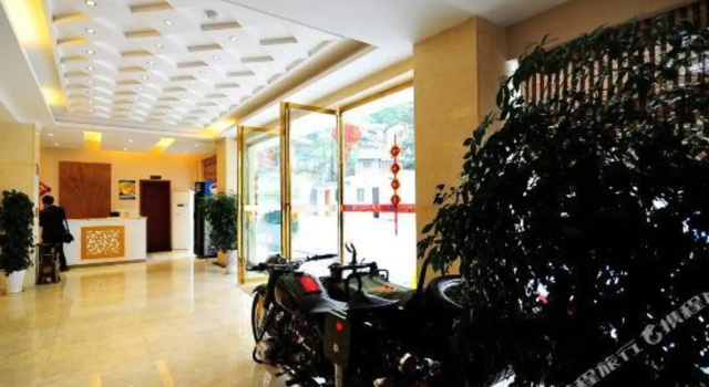 Guiyang Xinyuan Business Hotel (Huaxi Park Area), Buchen Sie Hotel Huaxi Guiyang, in der Nähe von Flower Stream Park