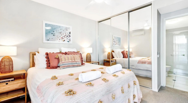 Central Kings Beach 2 BR APT w Pool and Spa access, Prenota Resort Hotel a Queensland con parcheggio, Parcheggio