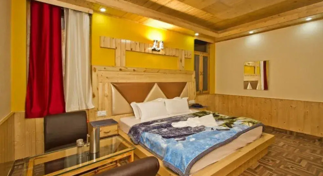 Snow Season Resort Manali